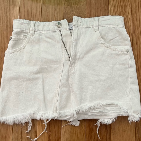 Zara White Jean Skirt - Picture 1 of 3